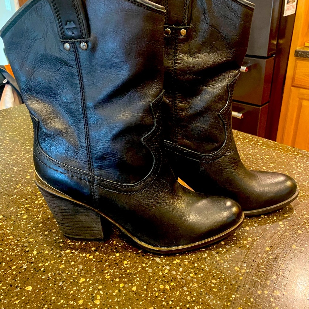 Lucky brand cowboy boots 7.5